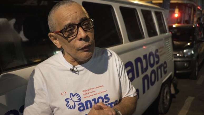 Fundador de ONG que ajuda moradores de rua diz que disponibilizar água em locais públicos é básico