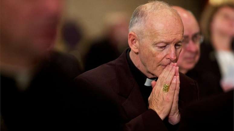 O ex-arcebispo de Washington, Theodore McCarrick, renunciou após acusações de que abusou de um menor nos anos 1970