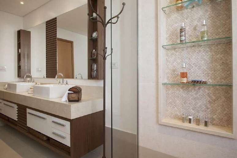 31. Tamb&eacute;m pode-se utilizar o papel de parede como revestimento do nicho para banheiro