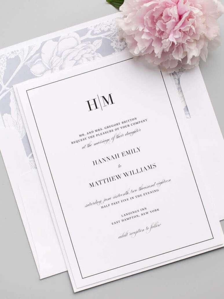 59. Modelo de convite de casamento simples e clássico – Foto: Shine Wedding Invitations
