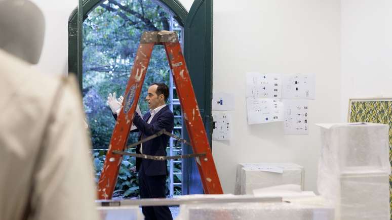 Fidelis diz que remontagem busca 'restituir lugar das obras na hist&oacute;ria da arte brasileira'