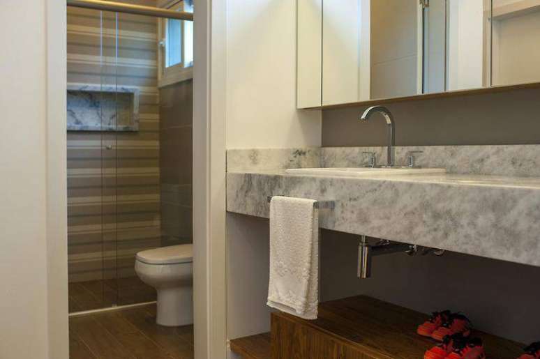 34. Box para banheiro em vidro transparente