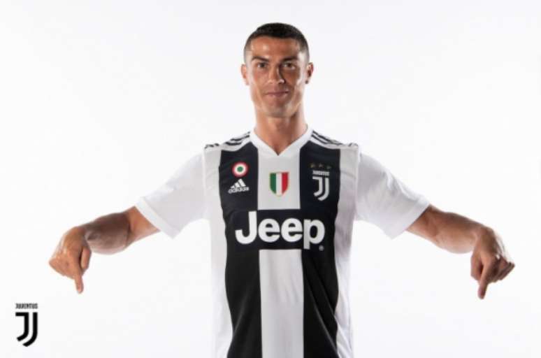 A Juventus contratou o português Cristiano Ronaldo por 117 milhões de euros (R$ 500 mi) nesta janela de transferências