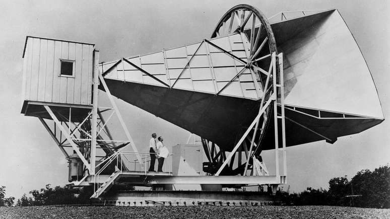 Penzias e Wilson usavam essa antena para detectar ondas de rádio quando se depararam com um ruído estranho