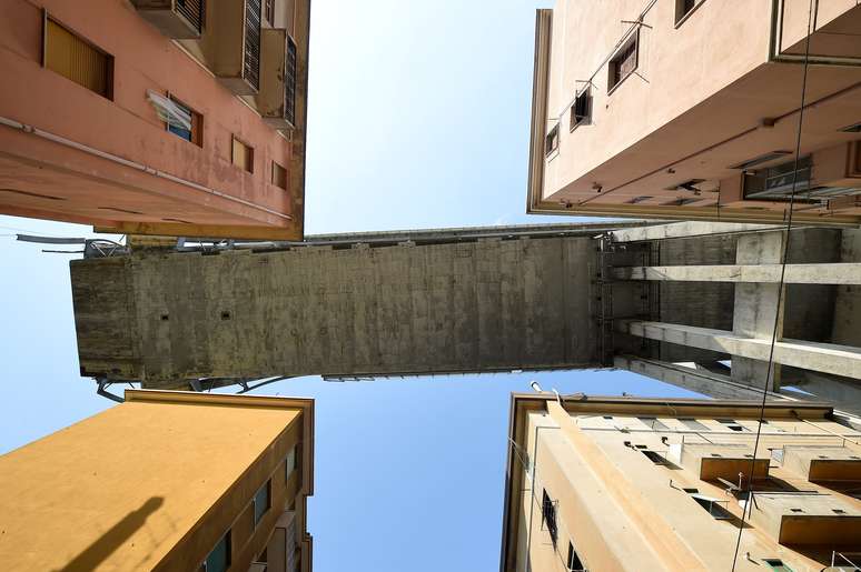 Trecho da ponte que desabou na cidade italiana de Gênova
17/08/2018 REUTERS/Massimo Pinca 