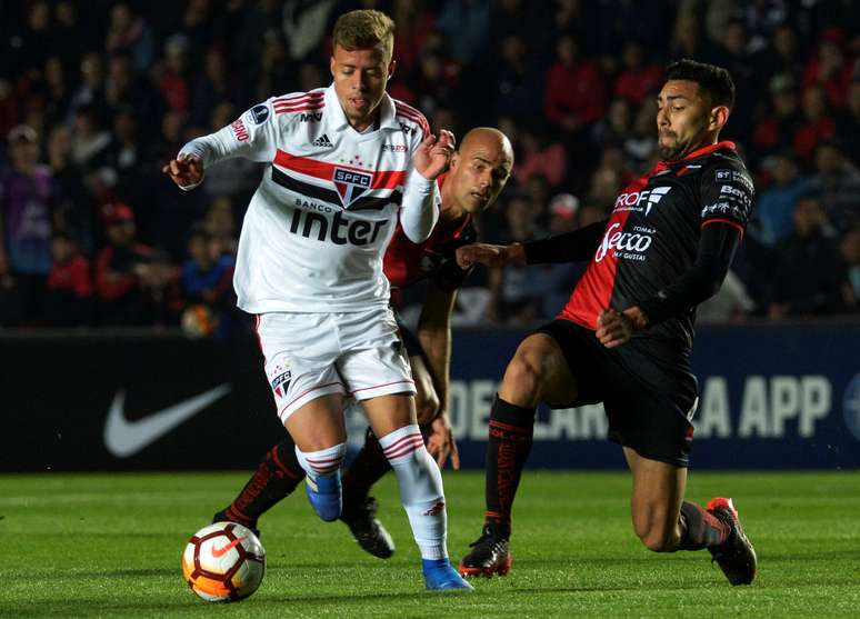 Lance de São Paulo x Colón