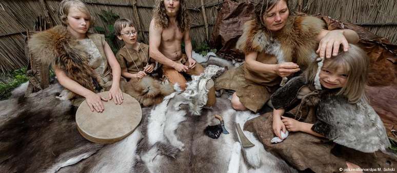 Noruegueses simulam vida na Idade da Pedra