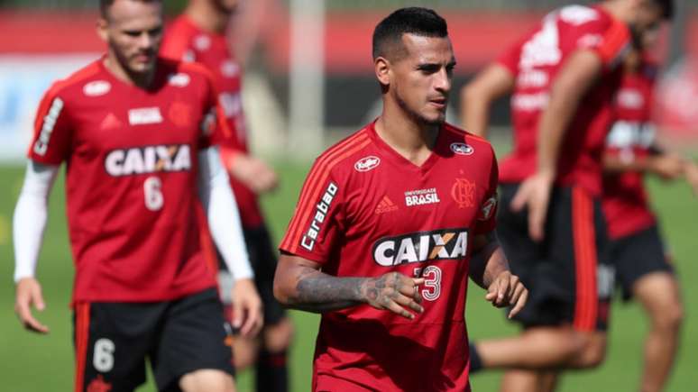 Trauco, atualmente, é reserva no Flamengo (Gilvan de Souza / Flamengo)
