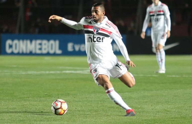 Lateral Reinaldo comentou sobre a frustração de ser eliminado da Copa Sul-Americana (Pato Aguillera/saopaulofc.net)