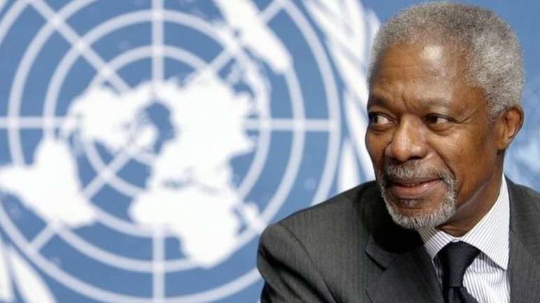 Kofi Annan morreu "pacificamente no sábado depois de uma doença breve", dizem assessores