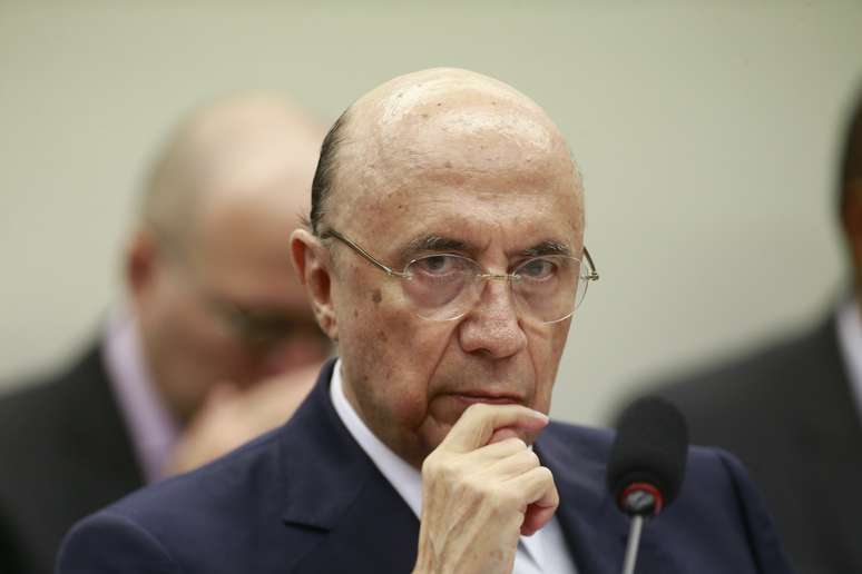 O porcentual em ações é puxado por alguns dos candidatos mais ricos do País, como o ex-ministro da Fazenda Henrique Meirelles (MDB), dono de R$ 283 milhões em ações de empresas negociadas em Bolsa no Brasil