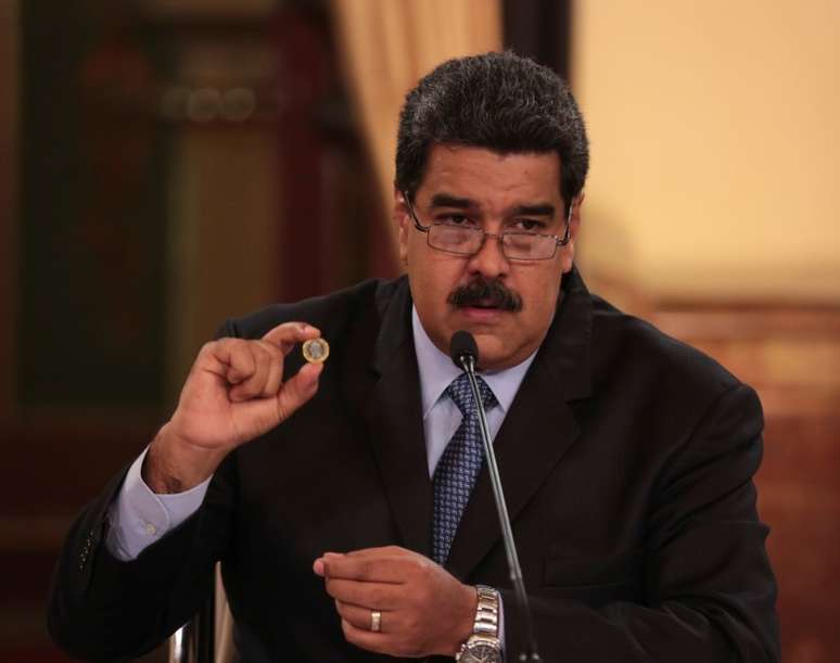 Presidente da Venezuela, Nicolás Maduro, durante reunião com ministros em Caracas 17/08/2018 Palácio de Miraflores/Divulgação via REUTERS
