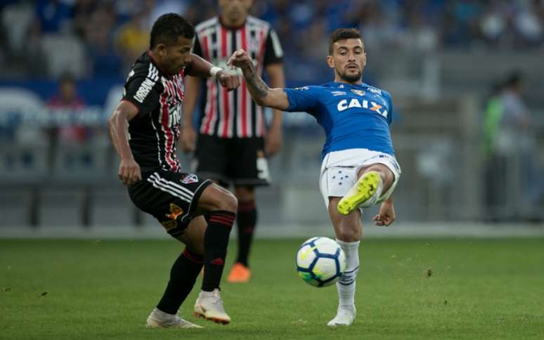 O Cruzeiro ganha o talento de Arrascaeta para o duelo contra o Grêmio, quarta-feira - Pedro Vale/AGIF