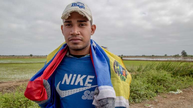 Venezuelanos emigram por terra até para países distantes, como Peru e Chile