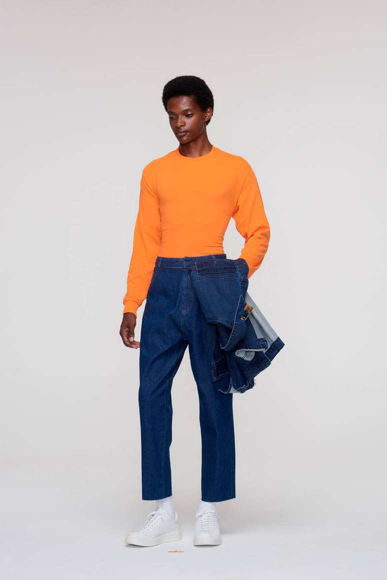 Outro look 'genderless' da cole&ccedil;&atilde;o de dez anos da marca Vitorino Campos