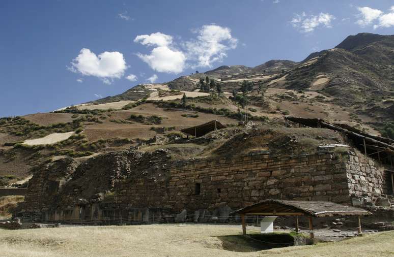 Sitio arqueol&oacute;gico Chav&iacute;n de Hu&aacute;ntar, no Peru 8/7/2008 REUTERS/Enrique Castro-Mendivil