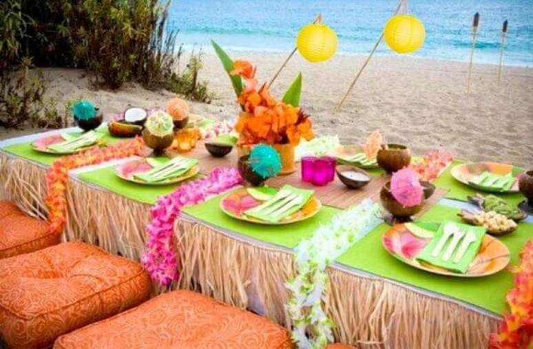 2- Festa havaiana é ideal para uma comemoração na praia. Fonte: ConstruindoDECOR