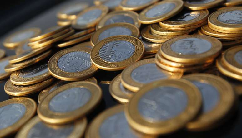 Moedas de 1 real 15/10/2010 REUTERS/Bruno Domingos 