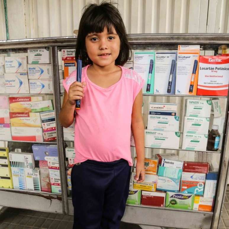 Andrea poder&aacute; voltar para casa com a caneta de insulina, ap&oacute;s ficar tr&ecirc;s dias sem a inje&ccedil;&atilde;o