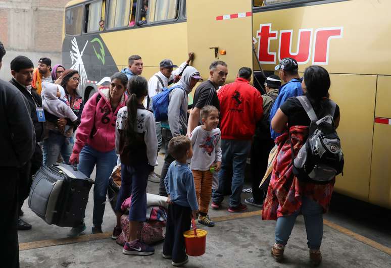 Migrantes venezuelanos chegam a Lima de ônibus 22/08/2018 REUTERS/Guadalupe Pardo