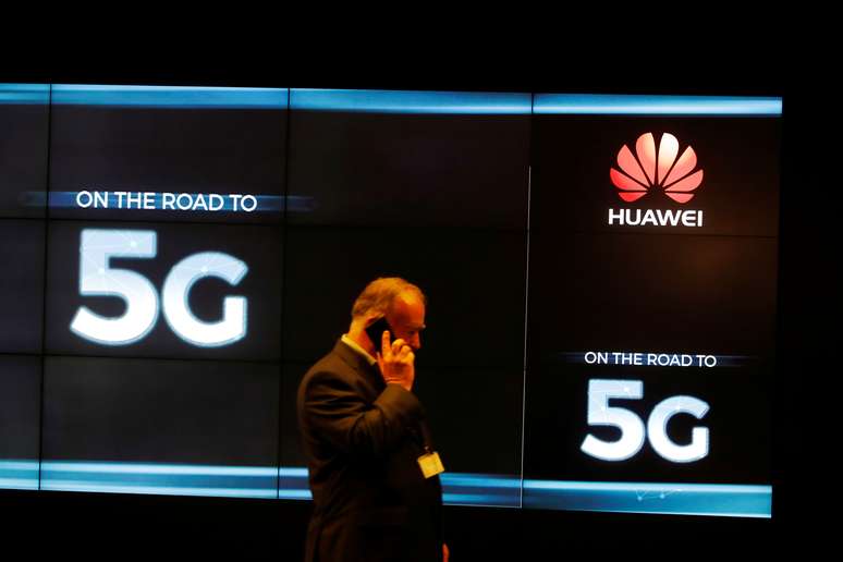 Painel de propaganda da tecnologia 5G 4/06/ 2018.  REUTERS/Rafael Marchante 