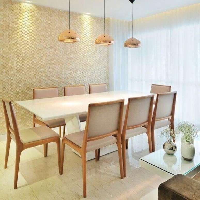 33 – Decoração com mesa para sala de jantar. Fonte: Pinterest