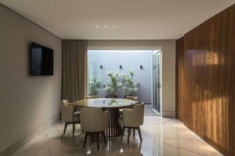 2-Mesa de jantar pequena para apartamentos modernos e pr&aacute;ticos