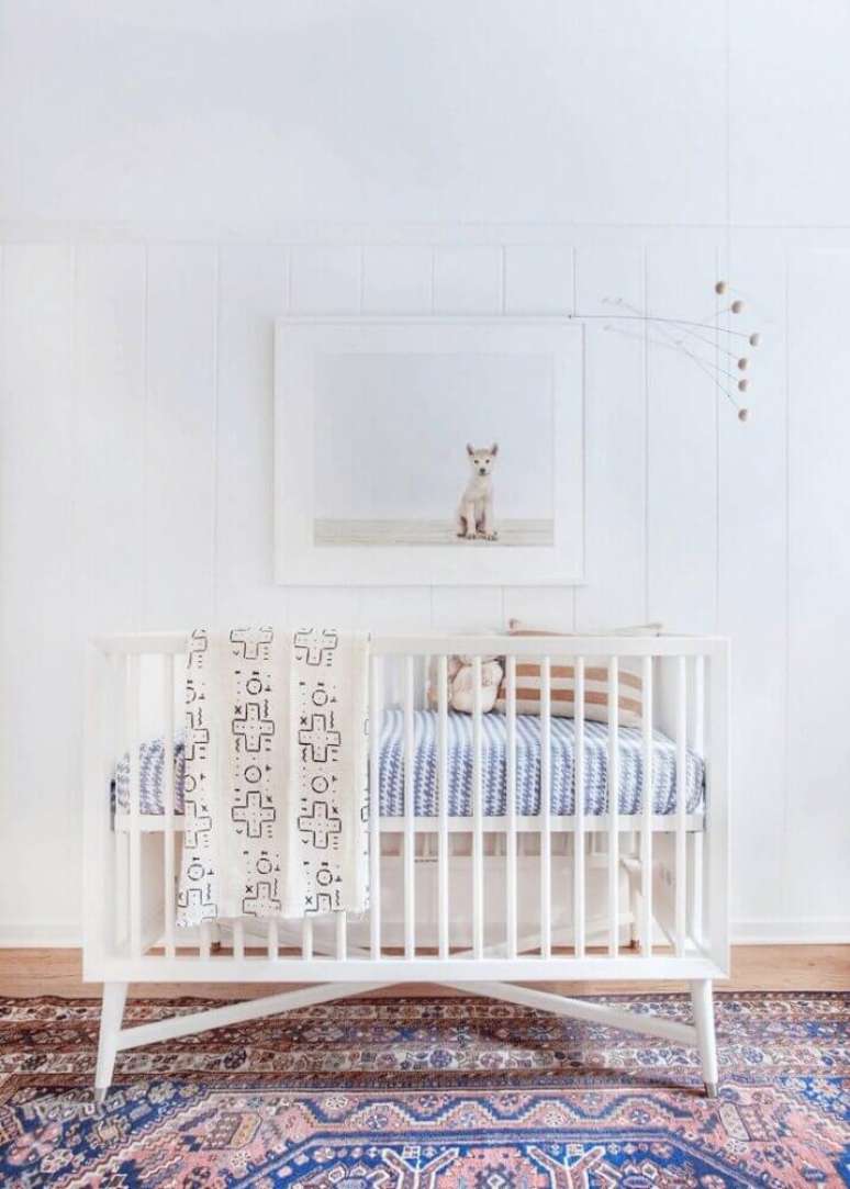 49. Modelo de berço para decoração de quarto de bebê feminino simples e barato – Foto: Freshome