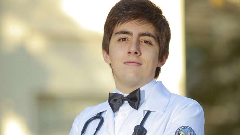 Gabriel Liguori se formou em Medicina no mesmo instituto em que foi operado aos 2 anos de idade