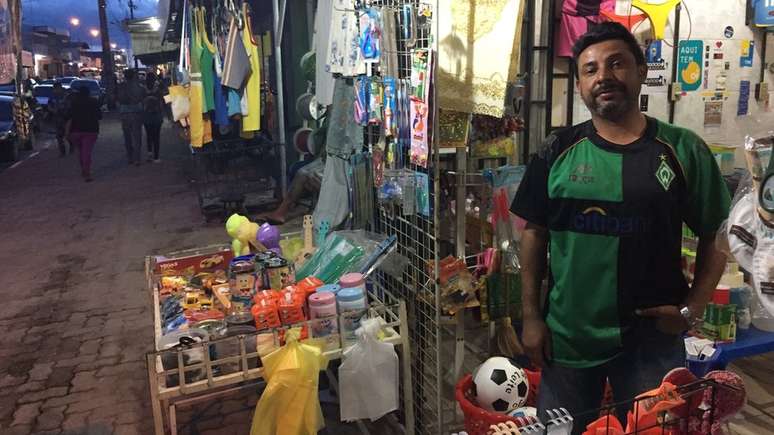 O comerciante Francisco Souza Nogueira diz que os espaços públicos da cidade estavam tomados por imigrantes venezuelanos