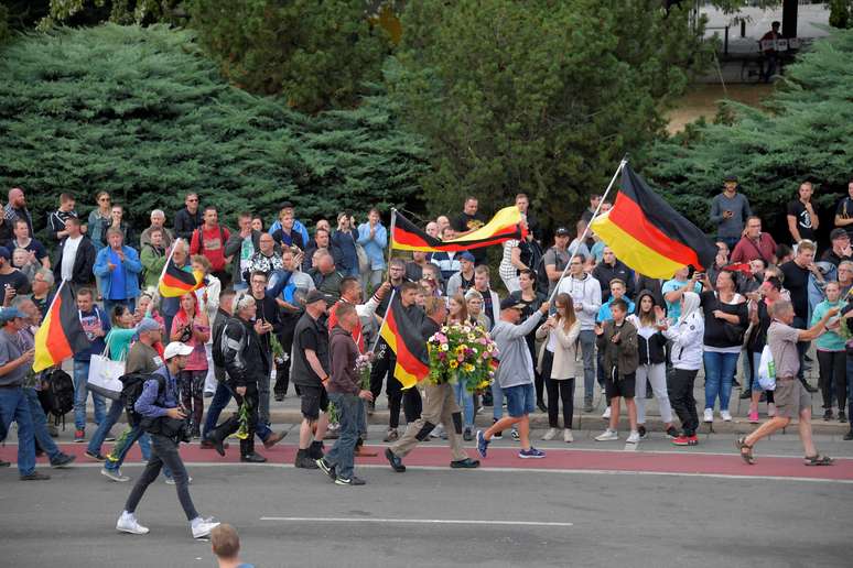 Manifestantes de direita protestam em Chemnitz
 27/8/2018   REUTERS/Matthias Rietschel 