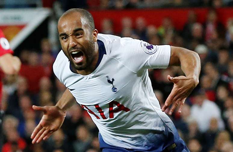 Lucas comemora gol do Tottenham sobre o Manchester United 
 27/8/2018                 REUTERS/Andrew Yates  