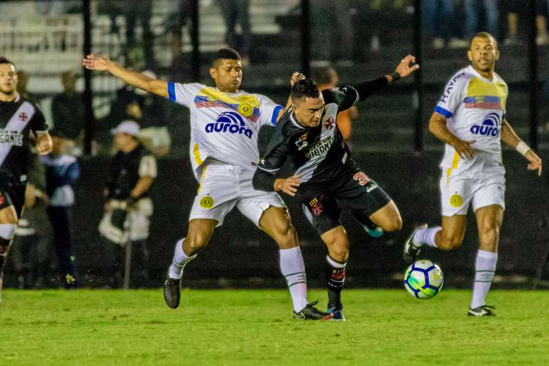 Lance de Vasco x Chapecoense