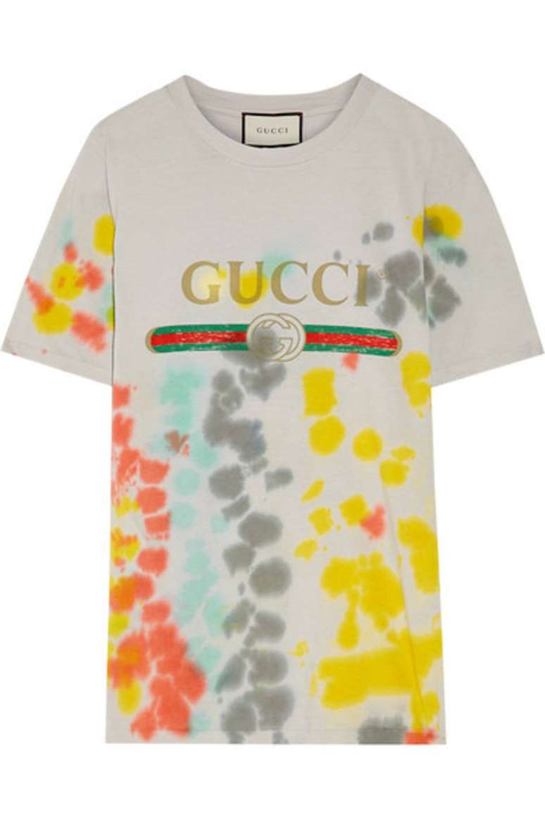 A camiseta Gucci está à venda por 550 dólares