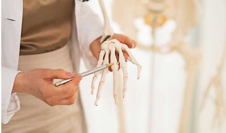 10. OSSOS FORTES: correr fortalece os ossos mais do que outras atividades aer&oacute;bicas, dizem pesquisadores da Universidade de Missouri (EUA), que compararam a densidade &oacute;ssea de corredores e ciclistas. Enquanto 63% dos ciclistas tiveram baixa densidade na coluna ou quadril, apenas 19% dos corredores apresentaram o problema 