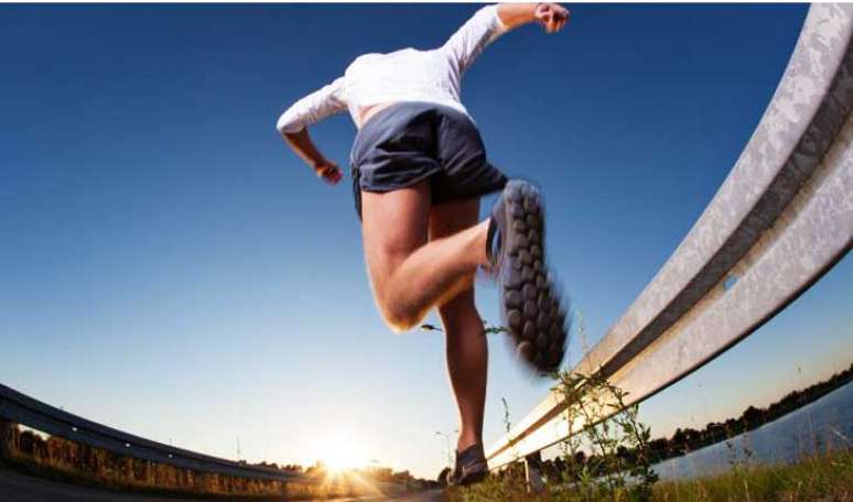 29. MAIS DISPOSI&Ccedil;&Atilde;O: corredores acima de 50 anos que praticam a atividade tr&ecirc;s vezes por semana t&ecirc;m risco de impot&ecirc;ncia 30% menor que sedent&aacute;rios, afirmou pesquisa realizada em Harvard 