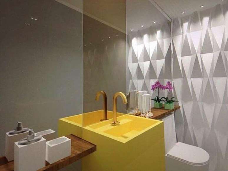 15. Decoração para banheiro com papel de parede e pia moldado em silestone – Foto: Aninha Santiago Interiores
