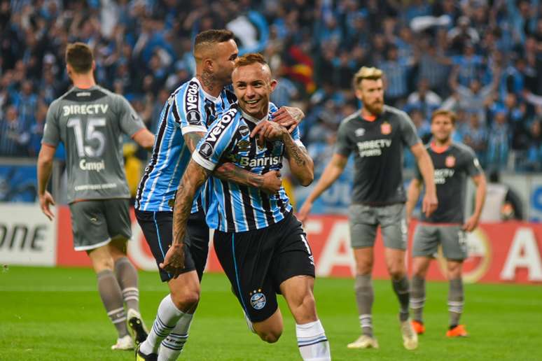 Everton comemora gol do Grêmio