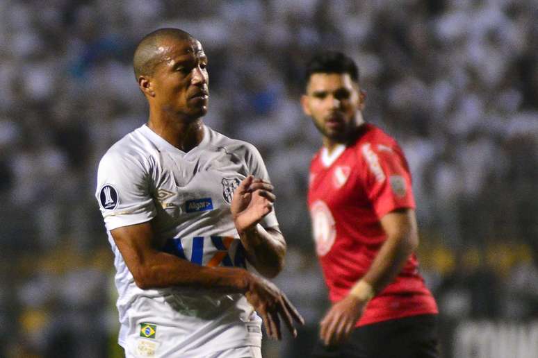 Sanchez foi titular no time do Santos