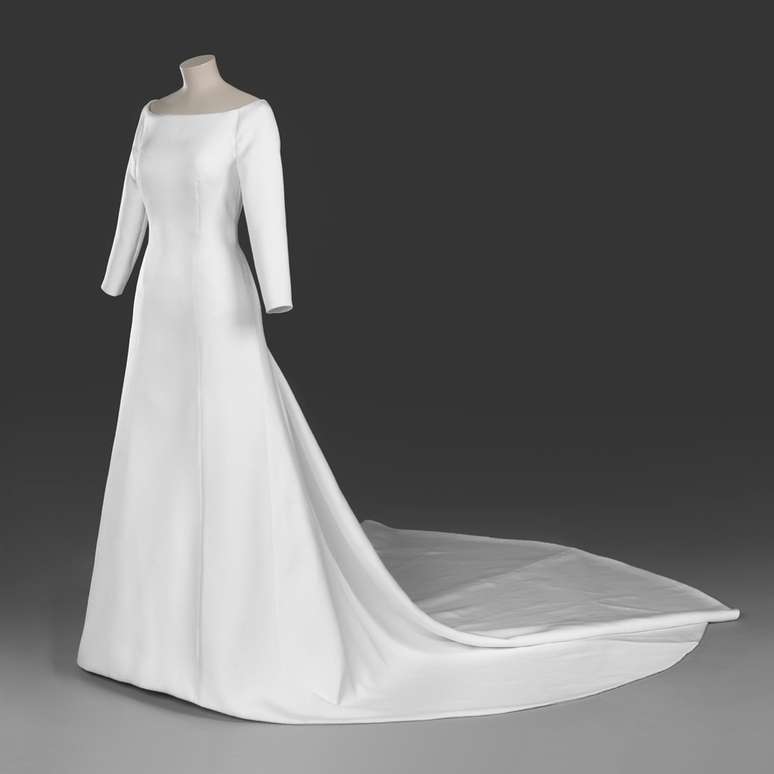 Vestido usado por Meghan Markle será exposto no Castelo de Windsor (Foto: Royal Collection Trust/Reprodução)