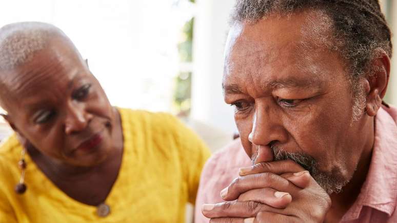 A condição afeta mulheres e homens de diferentes idades