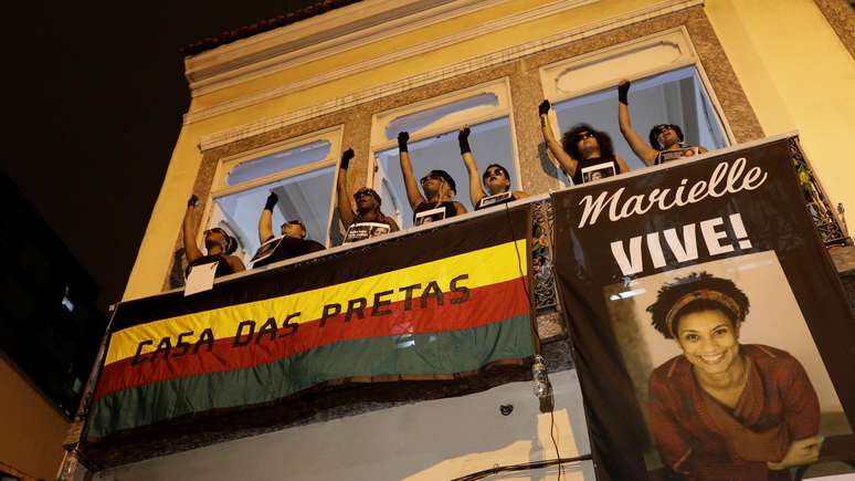 Mulheres se manifestam após morte de Marielle Franco
 22/3/2018    REUTERS/Ricardo Moraes 