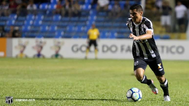 Após larga experiência na Europa,Juninho Quixadá atuará pela primeira vez no Maracanã (Foto: Lucas Moraes/Ceará)