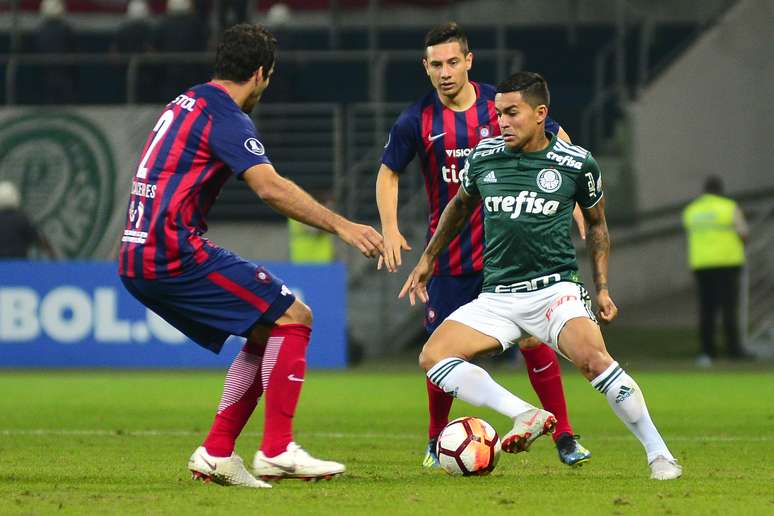 Dudu, do Palmeiras, na partida contra o Cerro Porteño, válida pelas oitavas de final da Copa Libertadores da América, no Allianz Parque, na zona oeste da capital paulista, nesta quinta-feira, 30.