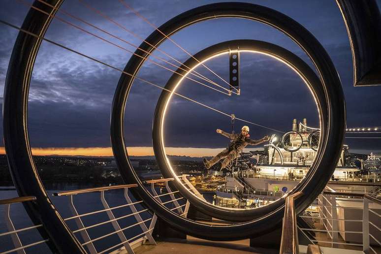 Tirolesa de 105 metros cruza o MSC Seaview, que chega ao Brasil em 2 de dezembro