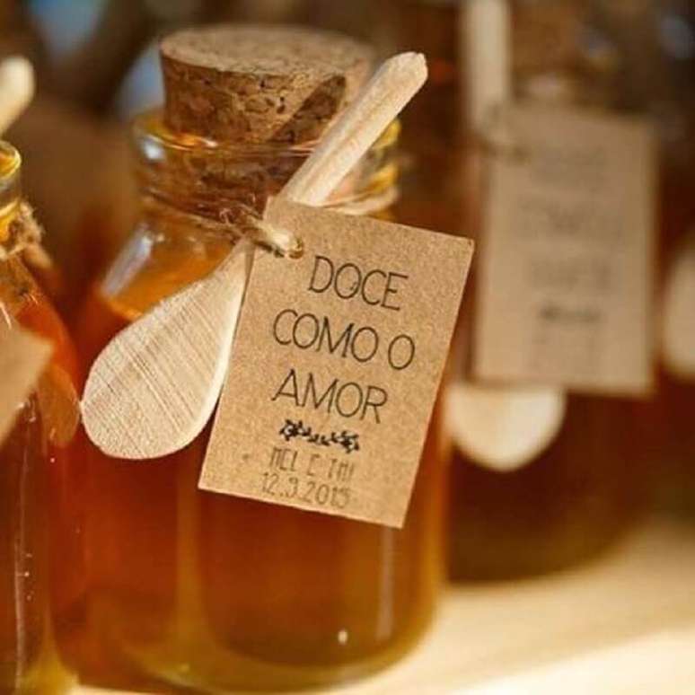 11. Potinhos com mel s&atilde;o delicadas e lindas lembrancinhas de casamento para fazer em casa &ndash; Foto: Pinterest