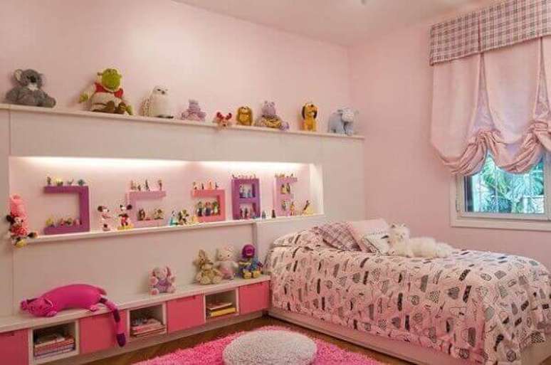 47- O quarto de criança menina foi decorado em tom de rosa romântico. Fonte: Livre Vida