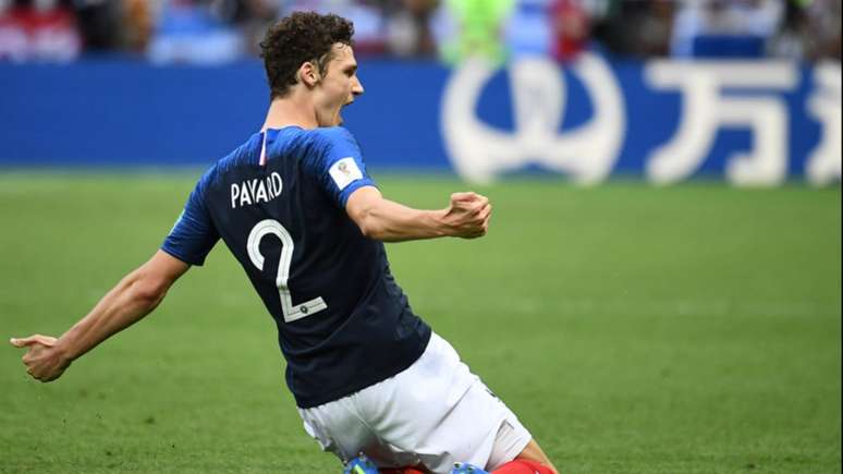 Pavard fez o gol mais bonito da Copa contra a Argentina nas oitavas de final (Foto: AFP/FRANCK FIFE)