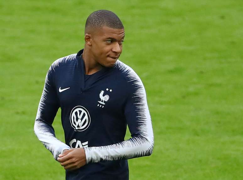 Mbappé sofreu punição de três jogos