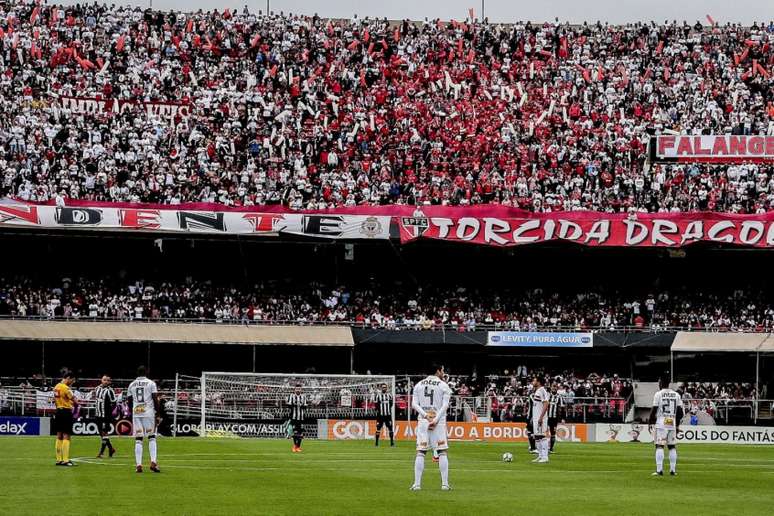 Torcida do São Paulo registra a segunda melhor média de público do Brasileirão (Foto: Ale Cabral/AGIF)